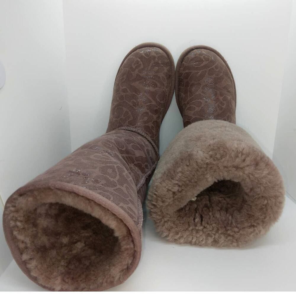 UGG Australia Vintage Women's Pre-owned Purple Sheepskin Boots - sz. 6 RARE!! - Picture 4 of 6